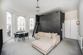 Unique pad by the sea - sleeps 6
